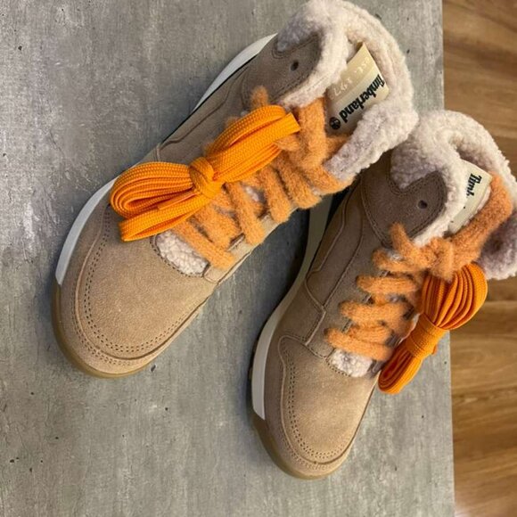 TIMBERLAND WOMEN'S RETRO SWIFT HIGH TOP LACE SNEAKE MEDIUM BEIGE SUEDE A431J-EW1 - Picture 2 of 7